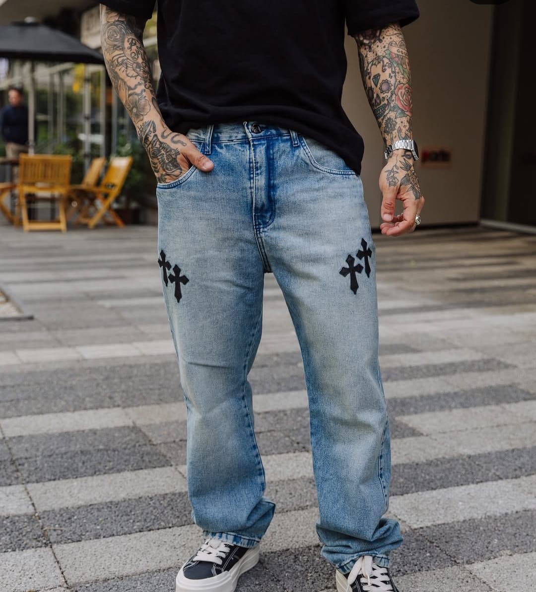 Calça Jeans Baggy Vintage Cruz Bordada - Preta