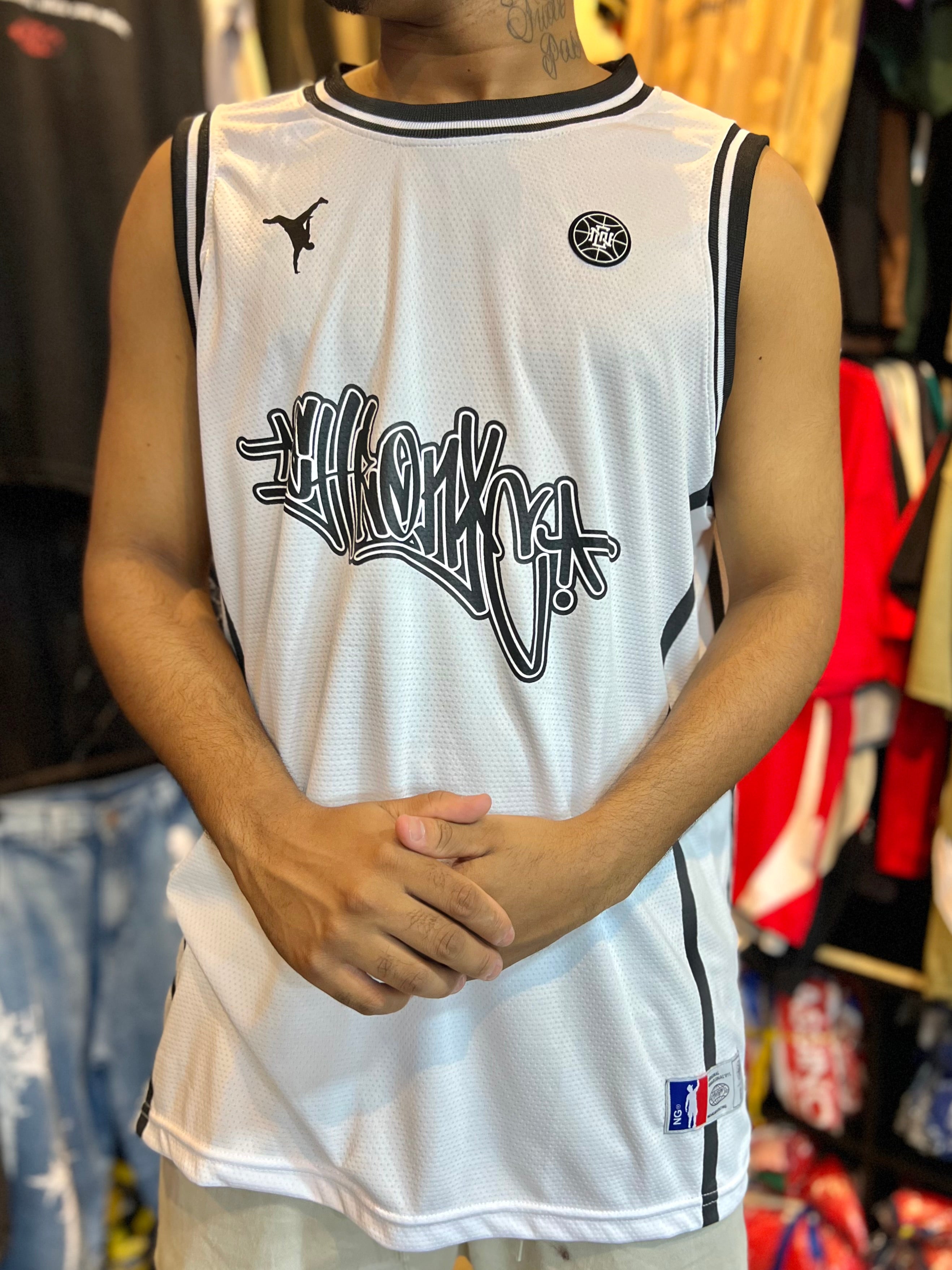 Regata Chronic Basquete Grafiti - Branca