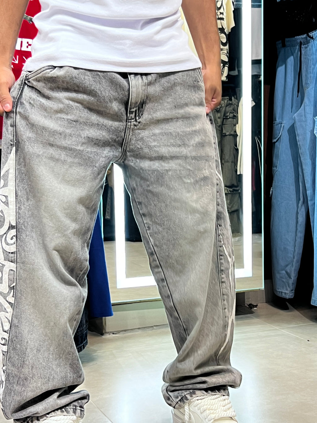 Calça Jeans Baggy Tripside ´´Flame Tribal´´- Cinza