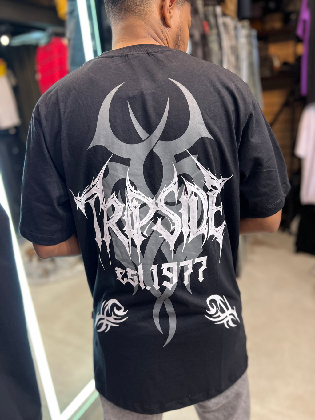 Camiseta Tripside Tribal- Preta