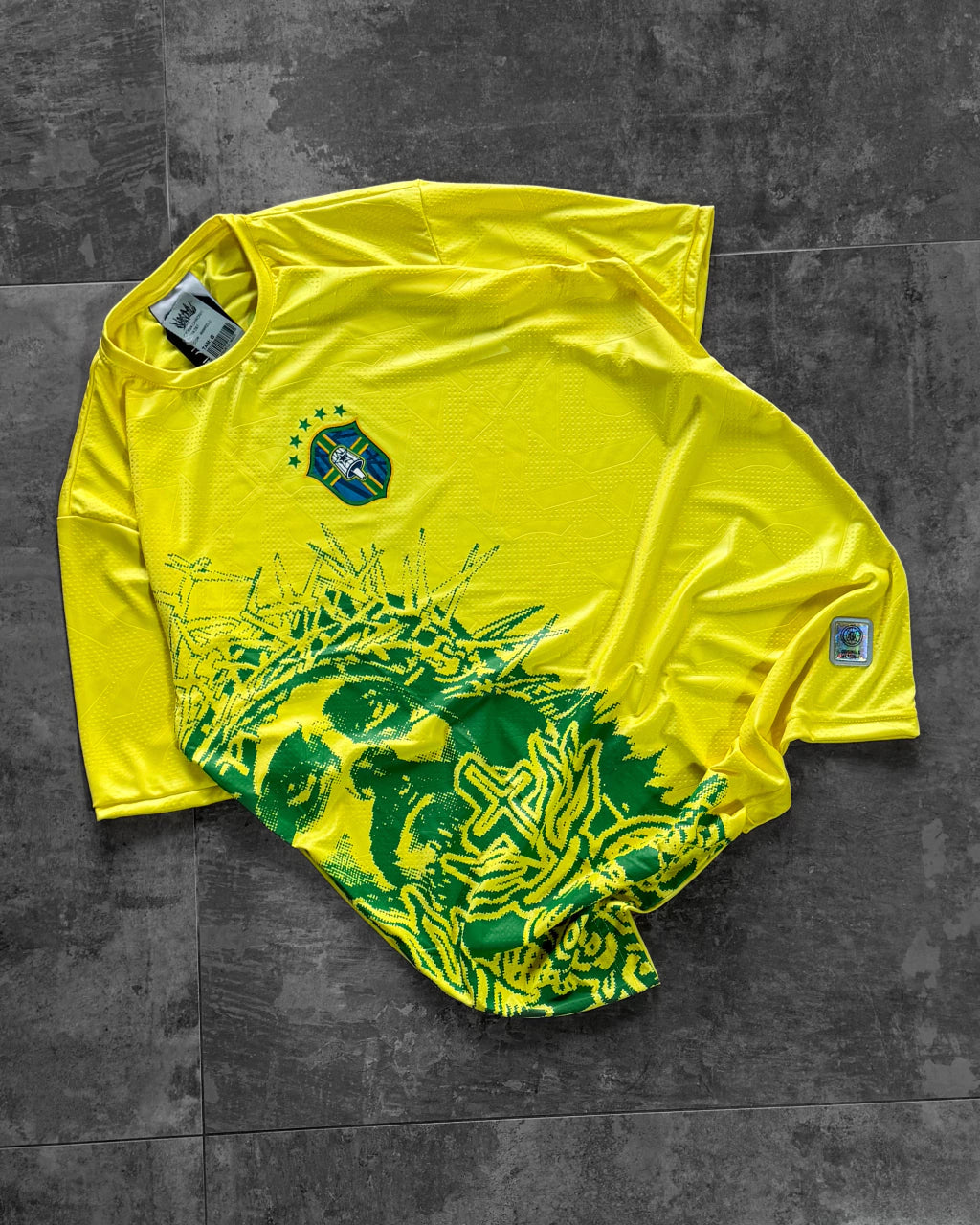 Camiseta Chronic Seleção Deus é Brasileiro - Amarelo