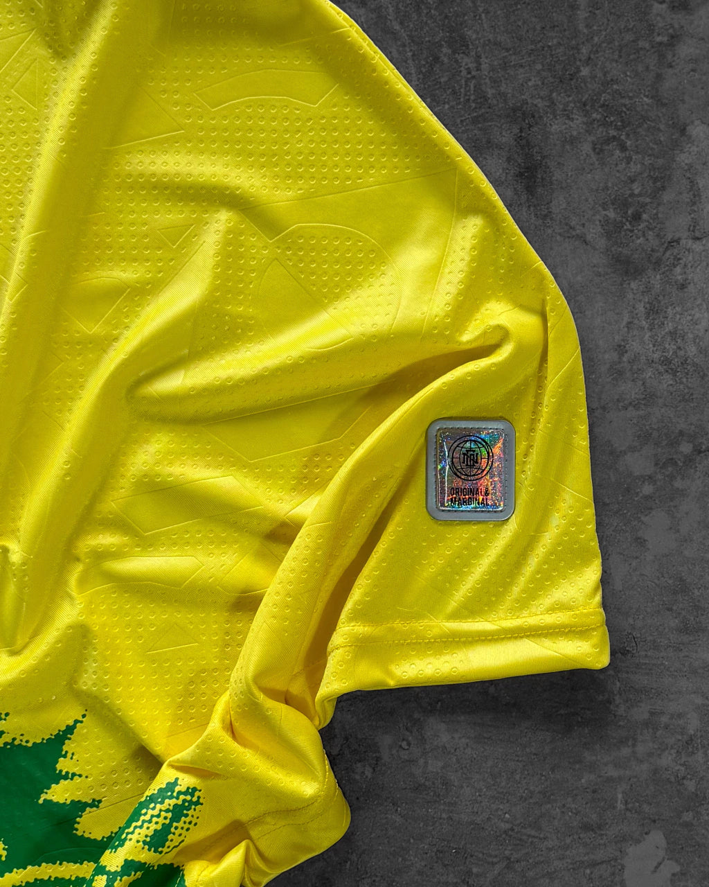 Camiseta Chronic Seleção Deus é Brasileiro - Amarelo
