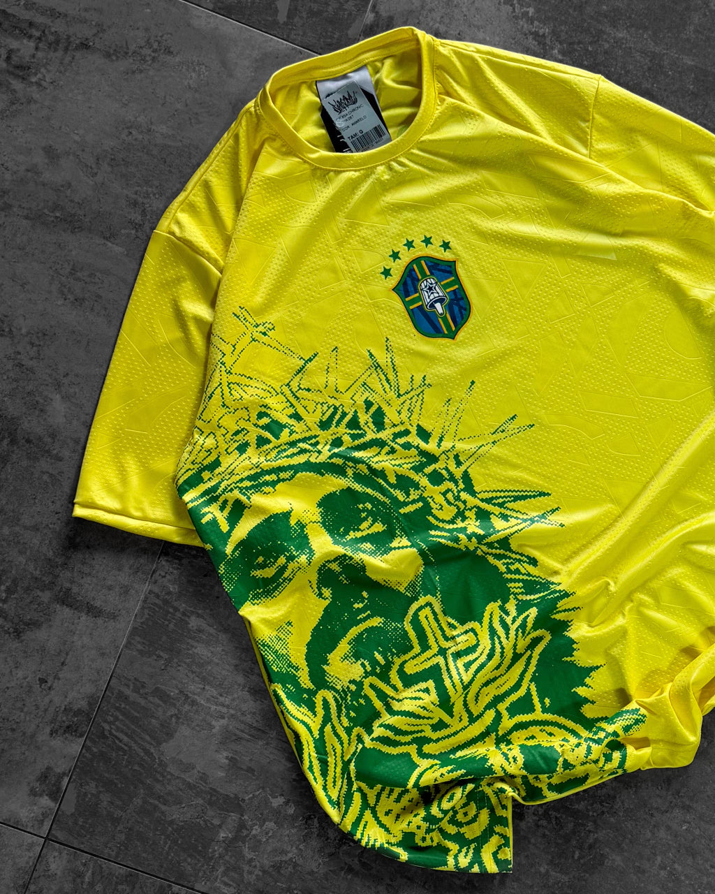 Camiseta Chronic Seleção Deus é Brasileiro - Amarelo